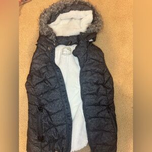 Green Tea: Women Soft Vest black and cream-Size Small